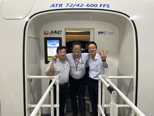 JCAS整備士3名が全員合格。ATR型機「一等航空整備士」国家資格を取得