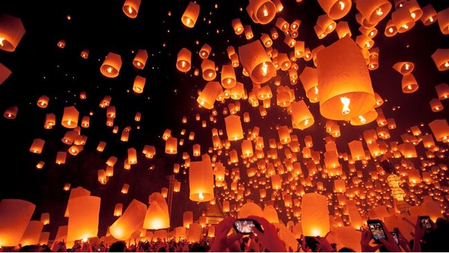 30名様限定募集！入場チケット売り切れ必至の世界的なお祭りに参加！11月4日（火）出発限定　福岡発着添乗員同行《タイ・チェンマイ　コムローイ祭り》5日間プラン