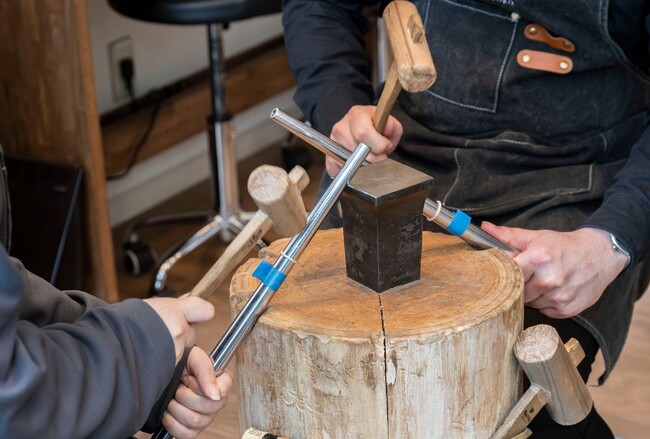 【指輪は“作る”時代！Google口コミ1,000件超で話題の手作り体験とは】北海道札幌市の手作りペアリング専門店「工房Smith京王プラザホテル札幌店」平均4.9の高評価で国内外から注目集める