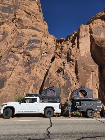 “タフな道のりを、快適な思い出に”──出張からアウトドアまで、あなたの旅をより上質なものへと導く次世代スーツケースが登場！｜8月1日(火)予約販売開始。