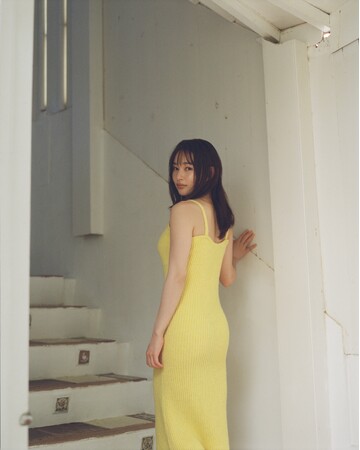 桜井日奈子がカレンダー先行カット公開＆発売を記念してファンとゲーム対決イベント開催！