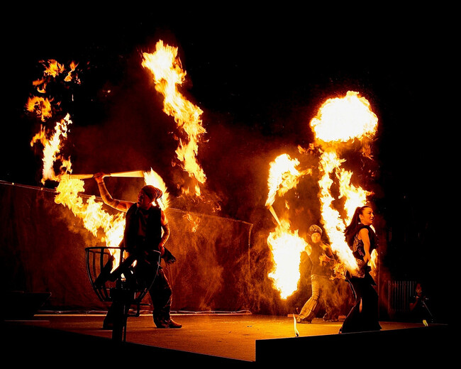 【北海道/層雲峡温泉】峡谷火まつり開催!花火を見上げ、灯りを手に歩く夏の夜