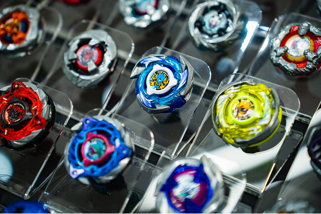 アニメイトでベイブレードを楽しもう！　『BEYBLADE X』のポップアップショップが7月26日から開催！　会場内やスタッフバトルの様子をお届け！