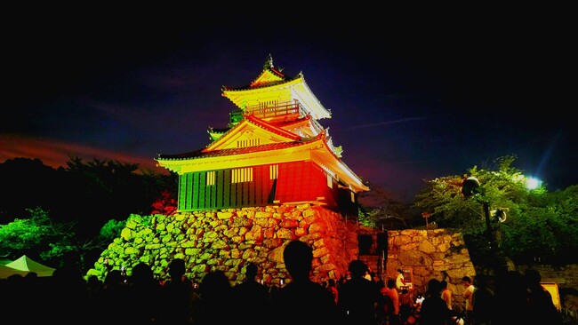 ペルー共和国独立204周年記念日 浜松城ライトアップイベント