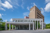 霧島観光ホテルは鹿児島県「令和7年度外国人材受入環境整備支援事業(補助金)」の補助団体として認定されました。外国人材の活躍が宿を変える―霧島観光ホテルの次世代人材戦略
