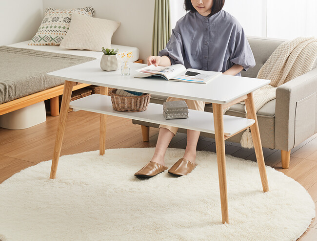 ソファ時間を、もっと心地よく。ぴったり高さの折りたたみテーブルを新発売。