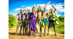 【好評につき追加募集：8/4(月)まで】8/11(月•祝)TICAD9特別企画「アフリカの色彩～ヨシダナギのレンズ越しに見る文化と人々～」