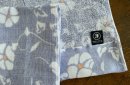 新技術によりガーゼ面ははっきりとタオル面はおぼろげに染められた「おもてなしタオル」 新技術によりガーゼ面ははっきりとタオル面はおぼろげに染められた「おもてなしタオル」