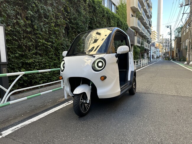 世界初のソーラーEV3輪車、遂に限定販売