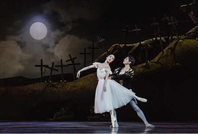 新国立劇場バレエ団「ジゼル」ロンドン公演、５つ星評価で大成功