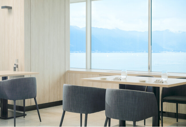 琵琶湖マリオットホテル　滋賀県の果実を味わう爽やかなパフェ「Pale Parfait～梨をまるごと味わう 涼のしずく～」を発売