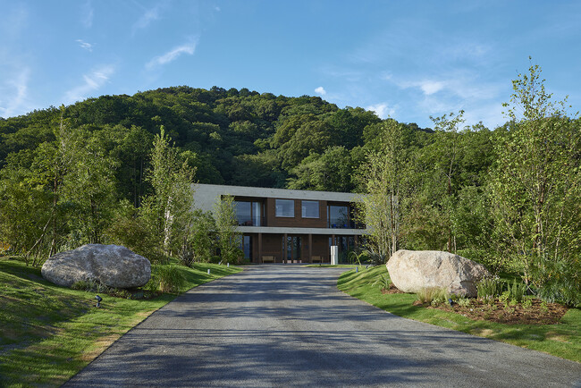 ザ・コンランショップがデザイン監修した世界初のホテル「HACIENDA VISON」、1周年を記念した特別なプランを販売開始