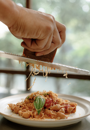 【世界初*】味噌を「削る」時代へ。再定義する新たな大豆発酵食品「みそぶし（miso-bushi）」誕生
