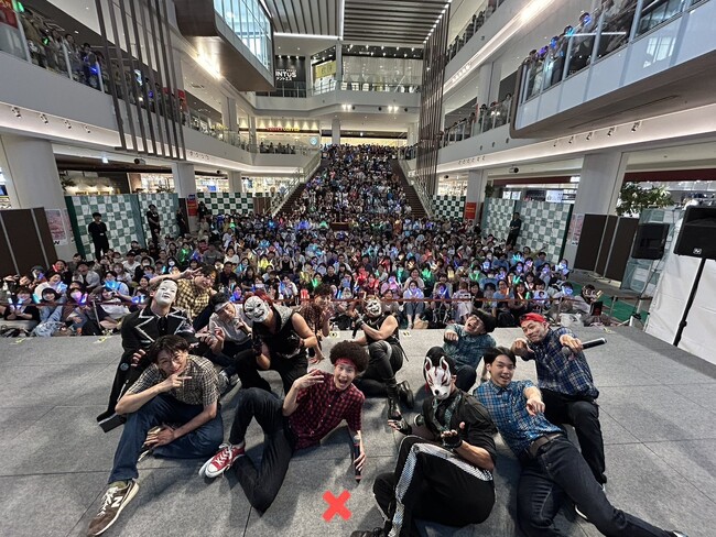 ダンスシーンを牽引する2組が激突！ REAL AKIBA BOYZ × O-MENZ 今秋～今冬の単独ライブに向けたスペシャルフリーライブを開催！