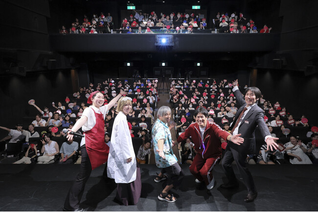 はやみねかおる校長から「怪盗クイーン」「マチトム」の創作秘話が飛び出した！トークショー（昼の部）をレポート