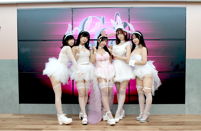 秋葉原の夜を飾る！夏のバニー祭り「コスマップ撮影会＆トークショーvol.15」レポート
