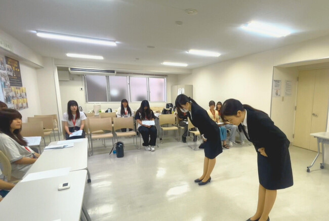 【新潟ビジネス専門学校】7年連続で秘書検定最上位1級の合格者を輩出！