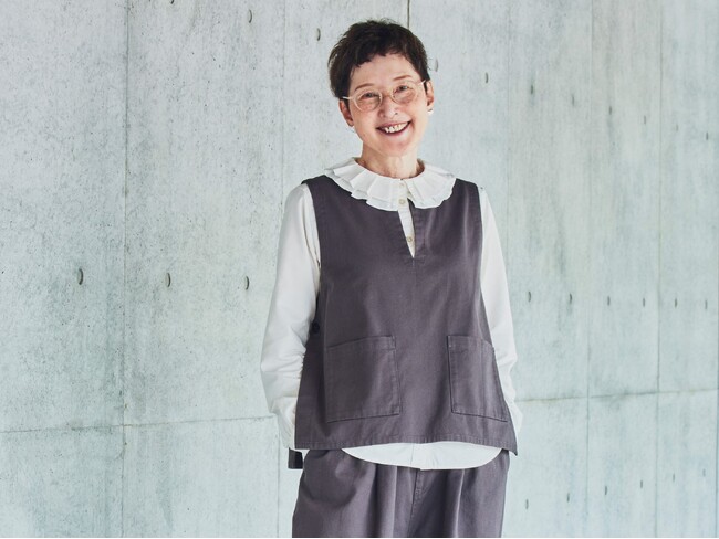 65歳のYouTuber・Mimiさんが語る「60代からの大人かわいいスタイル」。サニークラウズとのコラボファッションアイテムを新発売