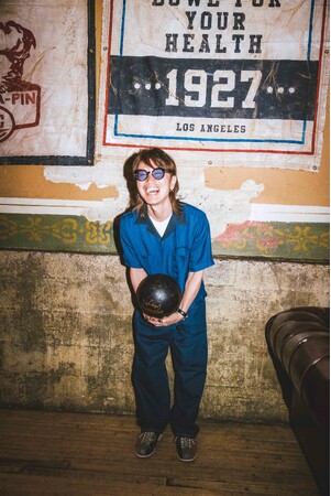 SUPER EIGHT安田章大　9月11日発売の写真集『DOWN TO EARTH』から中面カットを追加公開！