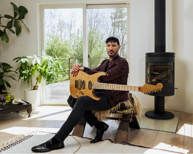 CHARVEL エンジェル・ヴィヴァルディの新シグネイチャーモデル『Angel Vivaldi Signature Pro-Mod Nova-7 NAT』2025年8月6日（水）国内販売開始