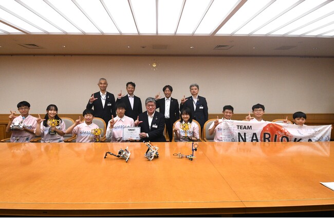 【東京都板橋区】世界1位を獲得したTEAM NARIOKAメンバーが区長を表敬訪問!