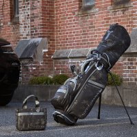 東京藝大出身デザイナーが手がけるライフスタイルブランド「YUPPY QUOKKA(ヤッピークオッカ)」より、本革フィドロックキャッチャー付きパターカバーを新発売！