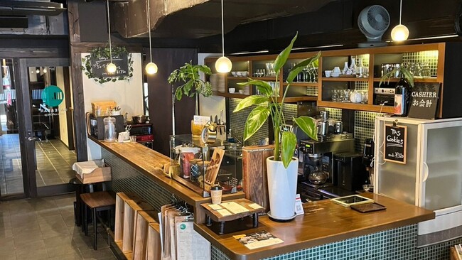 兵庫県・城崎温泉「CAFE & BAR 3RD」、7月の売上が前年比210%を記録!
