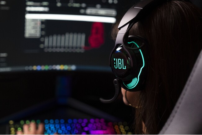 ゲーミング用デバイス「JBL Quantum」シリーズ専用アプリケーション　「JBL QuantumENGINE」が待望のMacOSに対応！