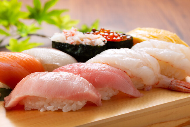 お盆期間も開催！ランチがお得！｜120分本格寿司＆逸品料理が食べ放題《早割4,950円（税込）》！｜『涛司（とうじ）大船店』｜神泡生ビール300円や豪華ラインナップ日本酒飲み放題もあり！