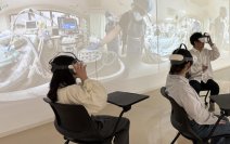 【京都橘大学】VRを活用したリアルな臨床現場を看護学部の授業で再現 ― 医工連携による次世代型看護実習を展開中