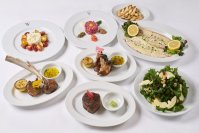 「ウルフギャング・ステーキハウス 高輪店」予約受付を開始、店舗限定メニューも／2025年9月12日 高輪ゲートウェイシティの新施設・ニュウマン高輪にオープン