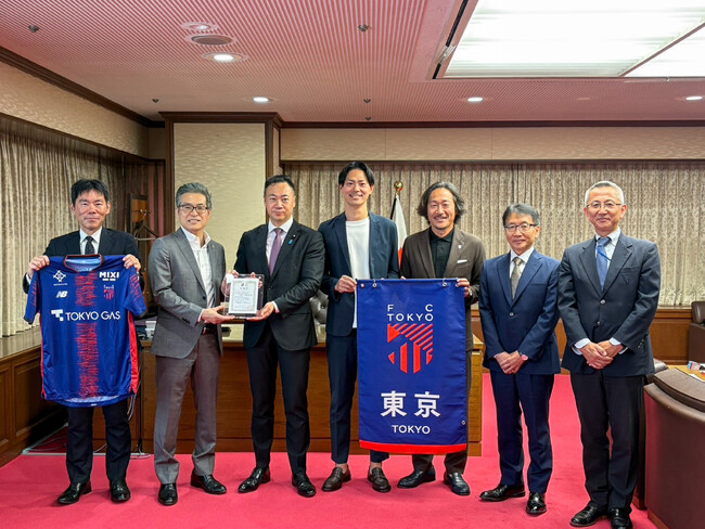 鈴木馨祐 法務大臣へ HIGH HOPEプログラムについての感謝状をFC東京と共に手交しました