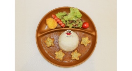 兵庫県淡路島ニジゲンノモリ 「クレヨンしんちゃん」コラボフード新登場！ 「オラのお子様カレーセット」　8月9日（土）より販売開始