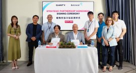 ベトナム ホーチミンでの業務提携調印式の様子 ベトナム ホーチミンでの業務提携調印式の様子