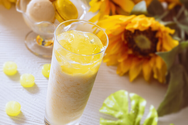 【北海道洞爺湖温泉/ザレイクビューTOYA乃の風リゾート】期間限定カフェドリンク「常夏パインジュース」が新登場！！