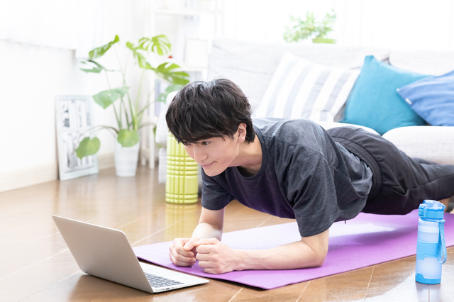 オンラインレッスン料金30%ポイントバック、8月19日「カフェトークの日」キャンペーン