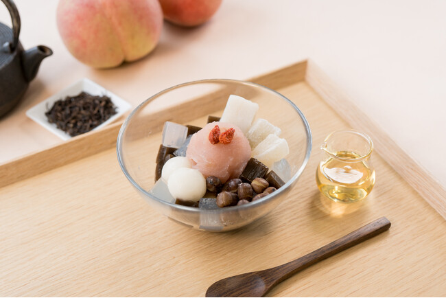 【秋の涼味】「桃とほうじ茶のあんみつ」9月限定で販売開始