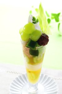 京都・伊藤久右衛門「シャインマスカット抹茶パフェ」　8月20日(水)より期間限定で提供開始