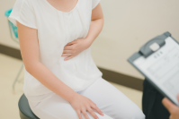 大正健康ナビ、8/20新着情報　
体からの大切なサインを見逃さないで！「みぞおちの痛み」を公開！