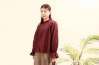 秋色シアー素材のブラウスを8月21日に発売
猛暑でも快適に着用できる透け感を抑えたシアー素材を採用
