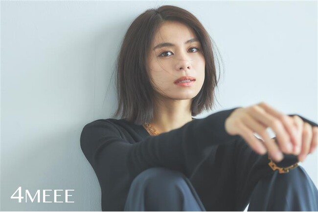 女性向けWEBメディア『4MEEE』、ガルバトで話題！佐藤晴美のインタビュー連載をスタート