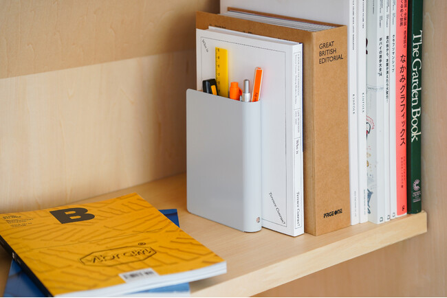 文庫本サイズの小さな収納「TOOLBOOK」新発売
