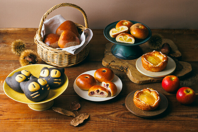 【木村屋總本店】＜新商品＞爽やかな酸味の季節あんぱん「酒種 クランベリーチーズ」が登場！食感もたのしい「シャキシャキりんごデニッシュ」や人気の秋商品を9月1日から直営店にて発売