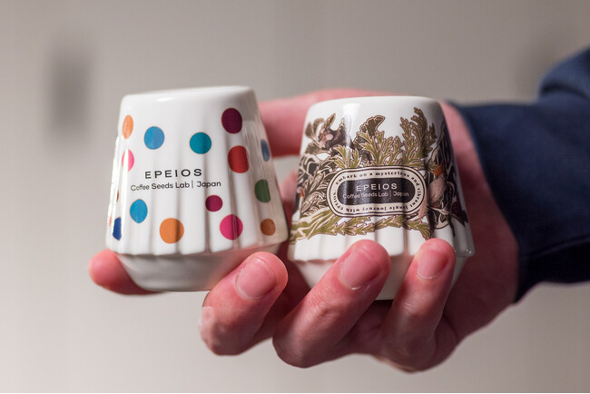 温度を感じて現れる鮮やかな色彩｜コーヒーやお酒、お茶など飲料の個性豊かな香りを楽しむテイスティングカップに温感変色モデル