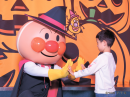 ハロウィーン衣装のアンパンマンとばいきんまんに会えるキャラクターグリーティング