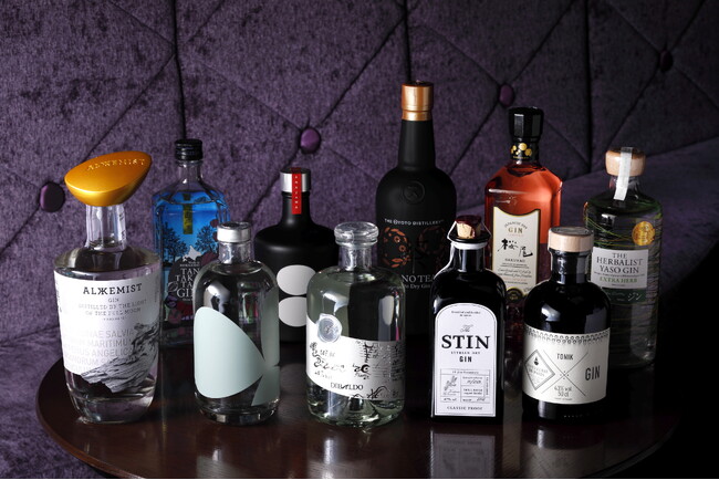 東京・銀座「BAR S(バー エス)」オープン10周年を祝して10種類の厳選したクラフトジンを展開