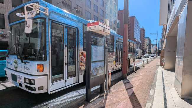 政令指定都市初!北九州市が公道での”スマートバス停広告”販売を認可