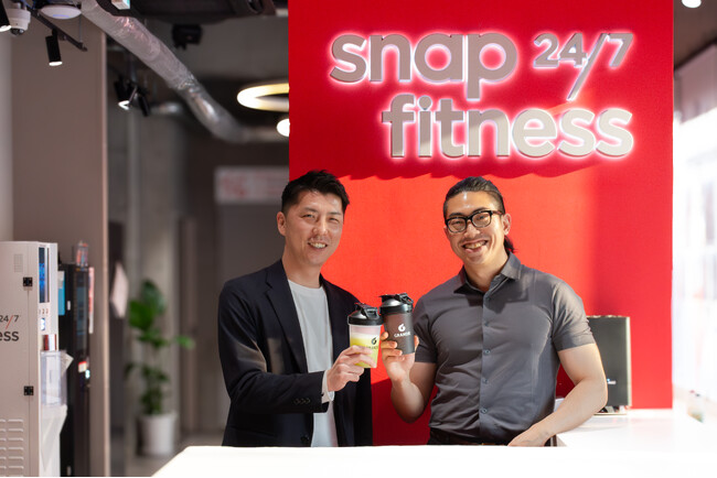 「第二の家」を目指す24時間ジムsnap fitnessが選んだオーダーメイドサプリメントサーバーで、会員の7割に栄養ケアの提供に成功
