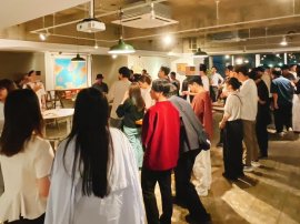 司会の様子 司会の様子