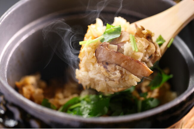 【奥湯河原温泉 海石榴 つばき】秋季限定1日10名様・特選懐石「松茸土瓶蒸し」＆「松茸ご飯」付・グレードアップ美食プランを販売